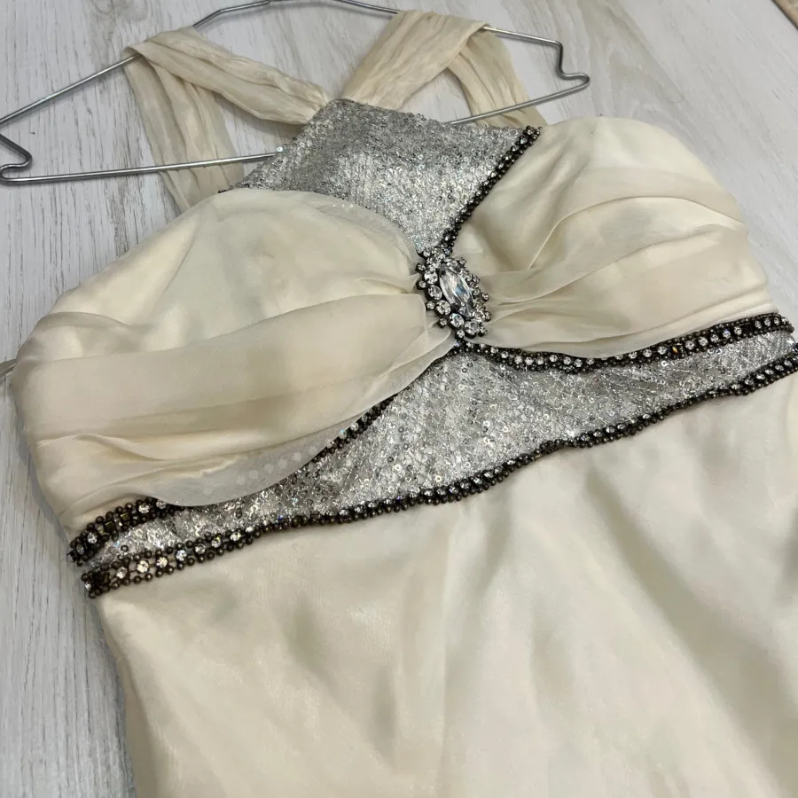 پیراهن نامزدی