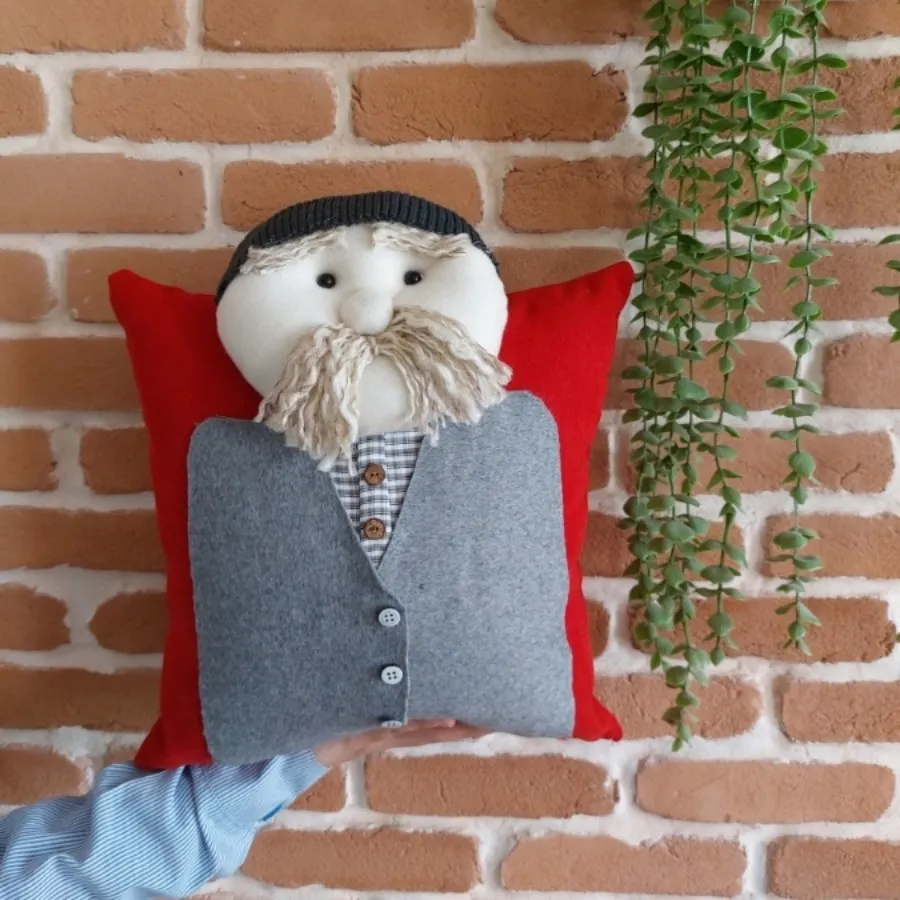 کوسن عروسکی