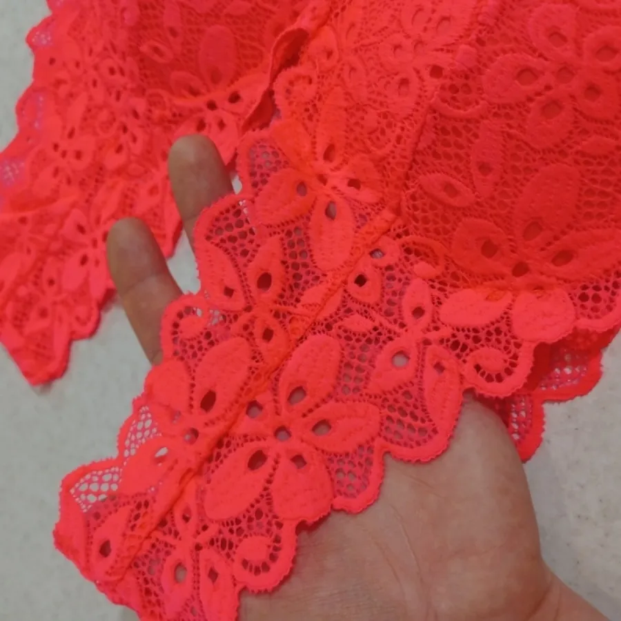 نیم تنه خوشرنگ گیپور