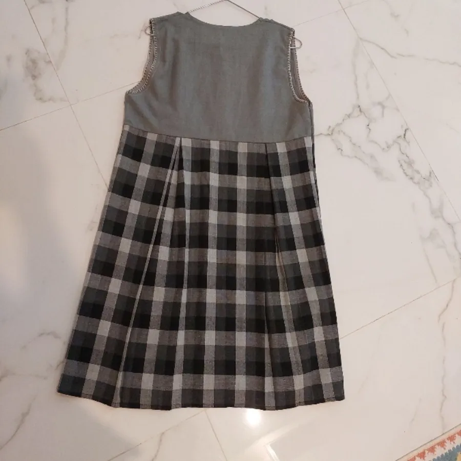 پیراهن گرم طوسی