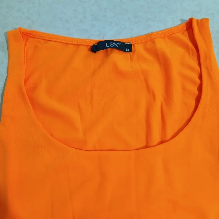 نیم تنه نارنجی خارجی