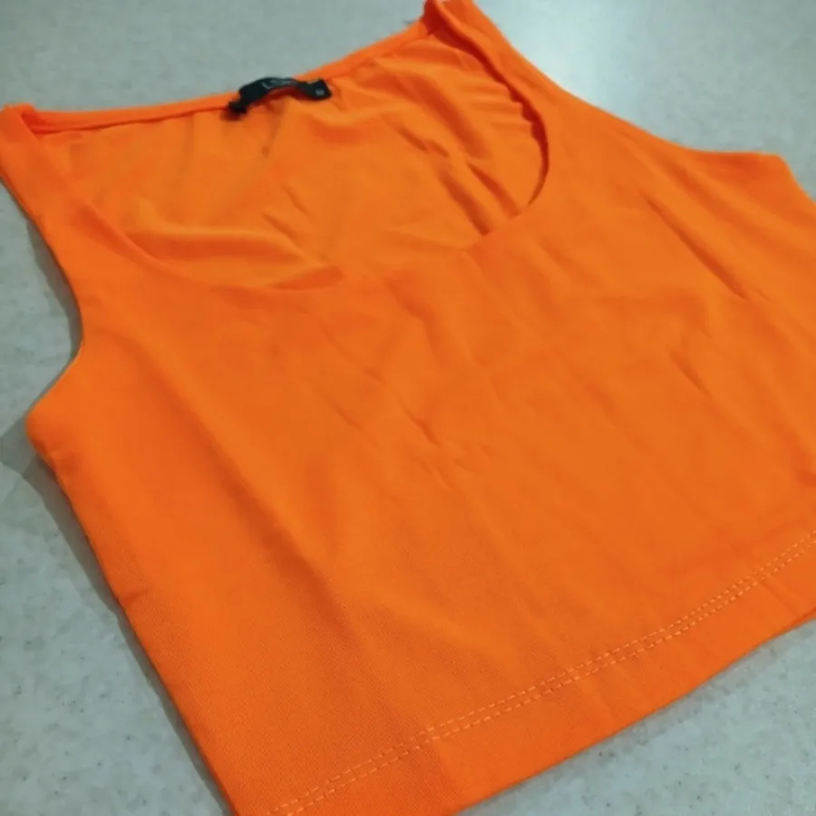 نیم تنه نارنجی خارجی