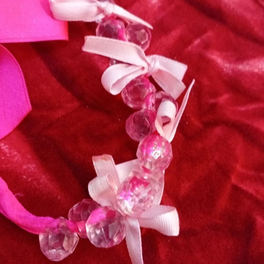 گردنبند و دستبند