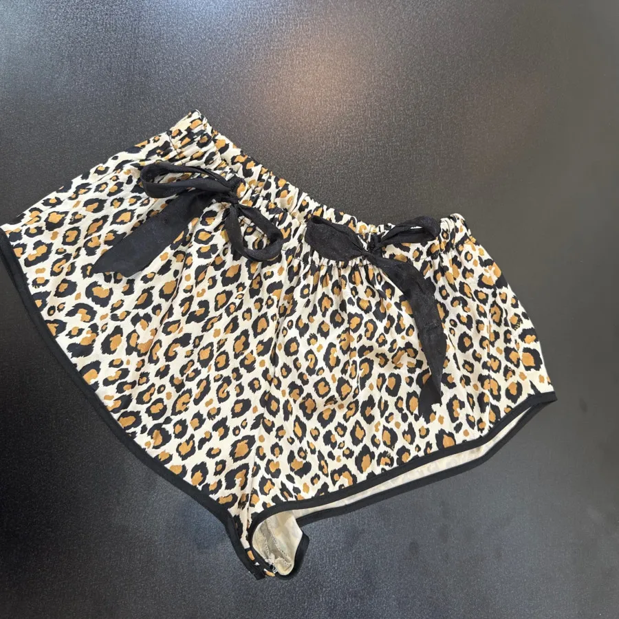 شلوارک پلنگی