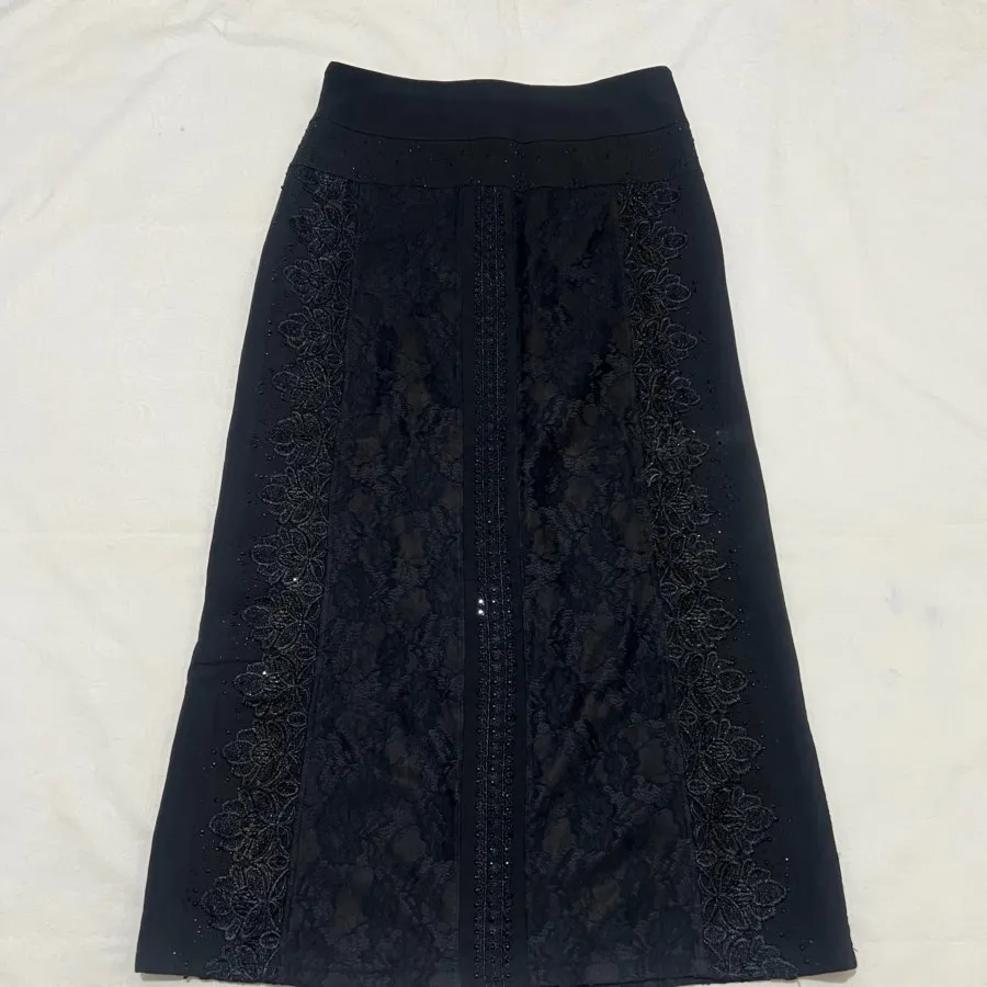 دامن مشکی دانتل