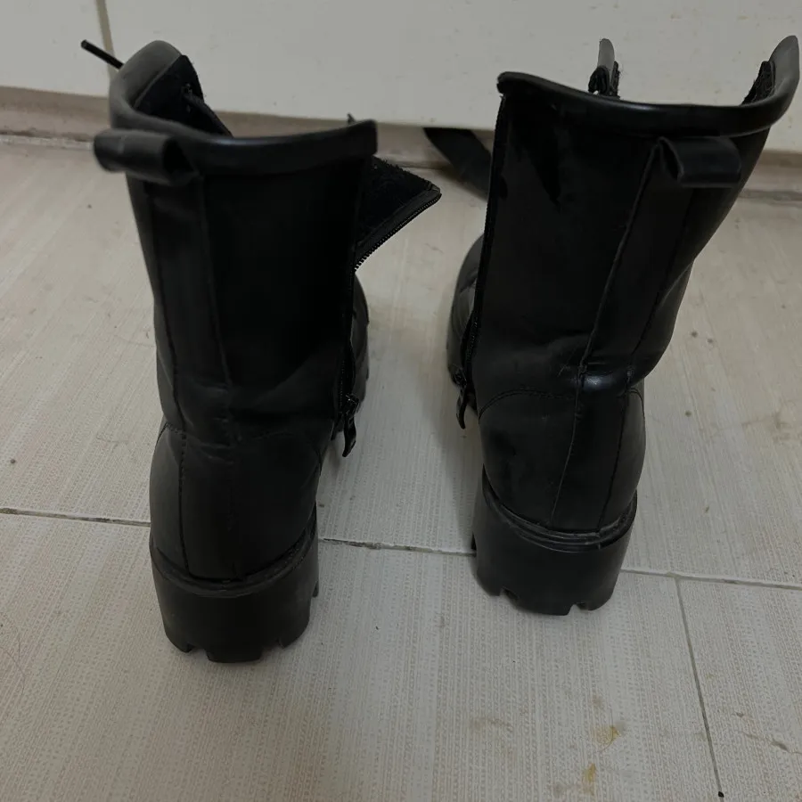 بوت زنانه سایز 38