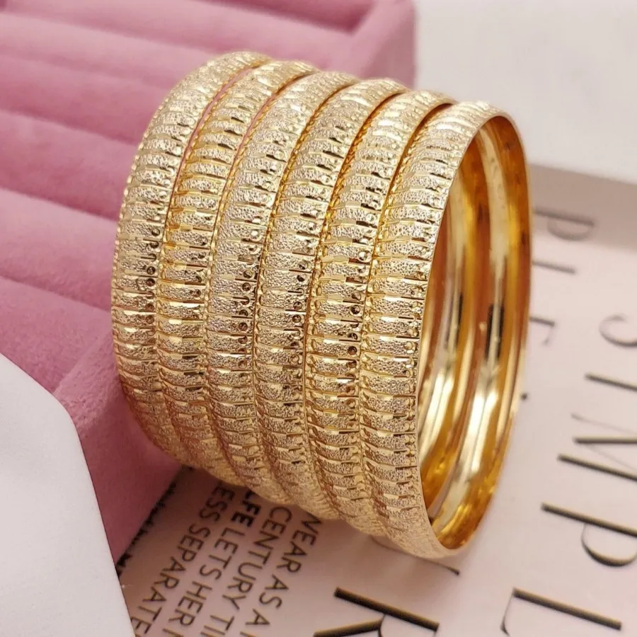 النگو طلا روس