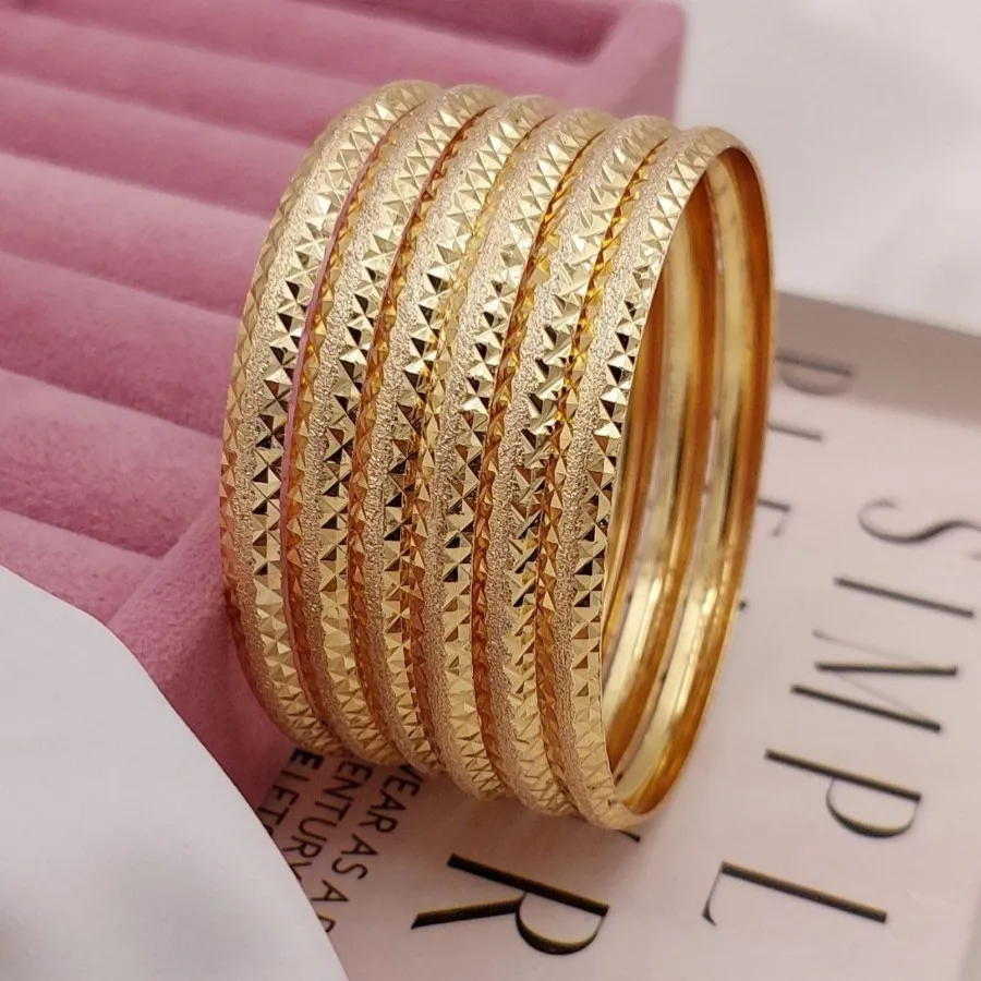 النگو طلا روس