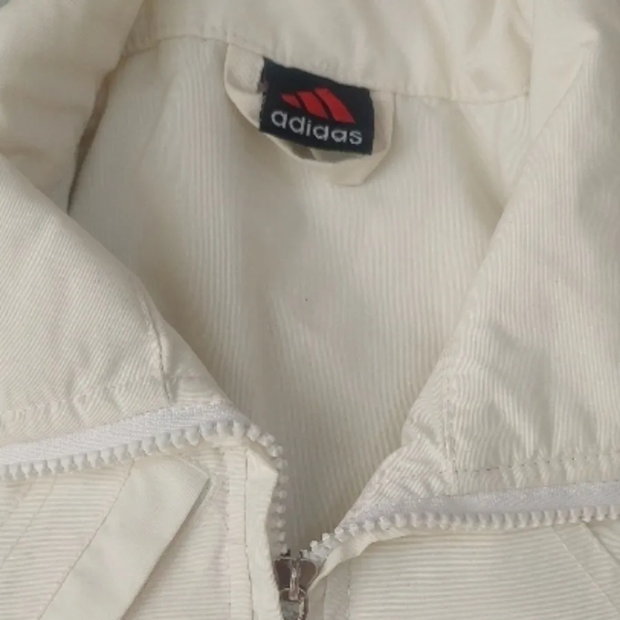 کاپشن آدیداس