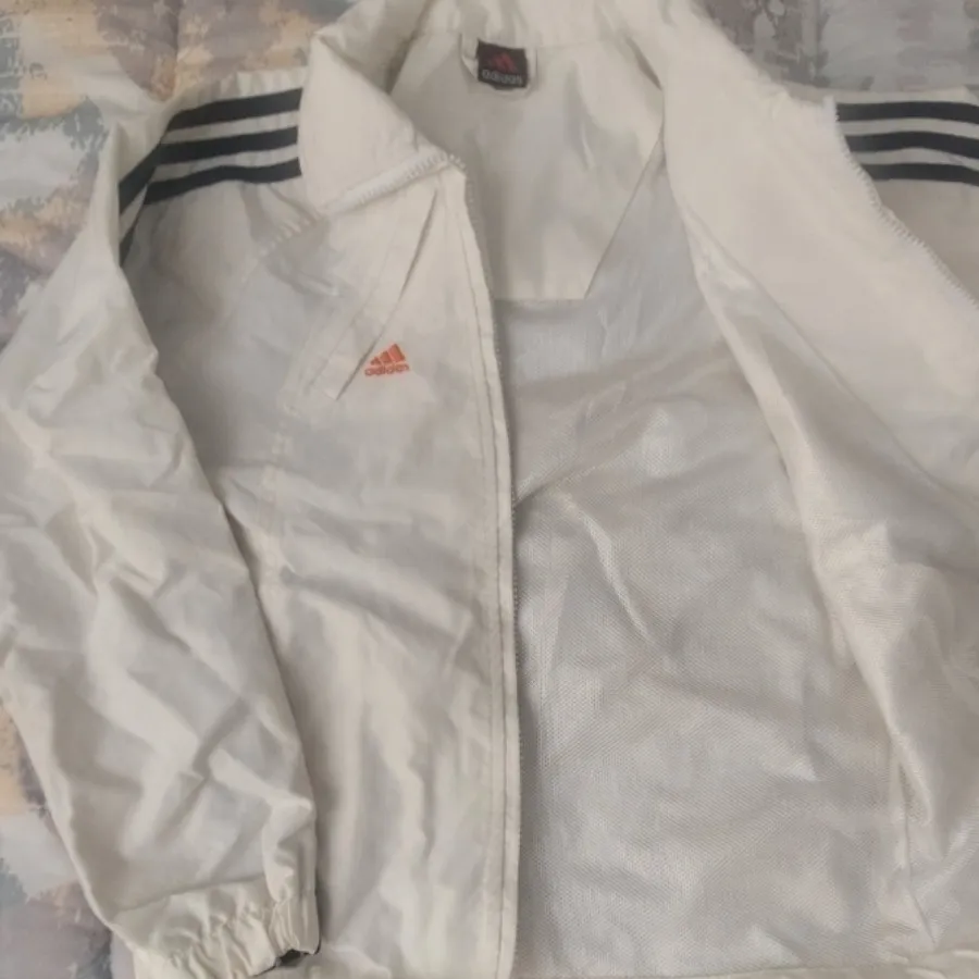 کاپشن آدیداس