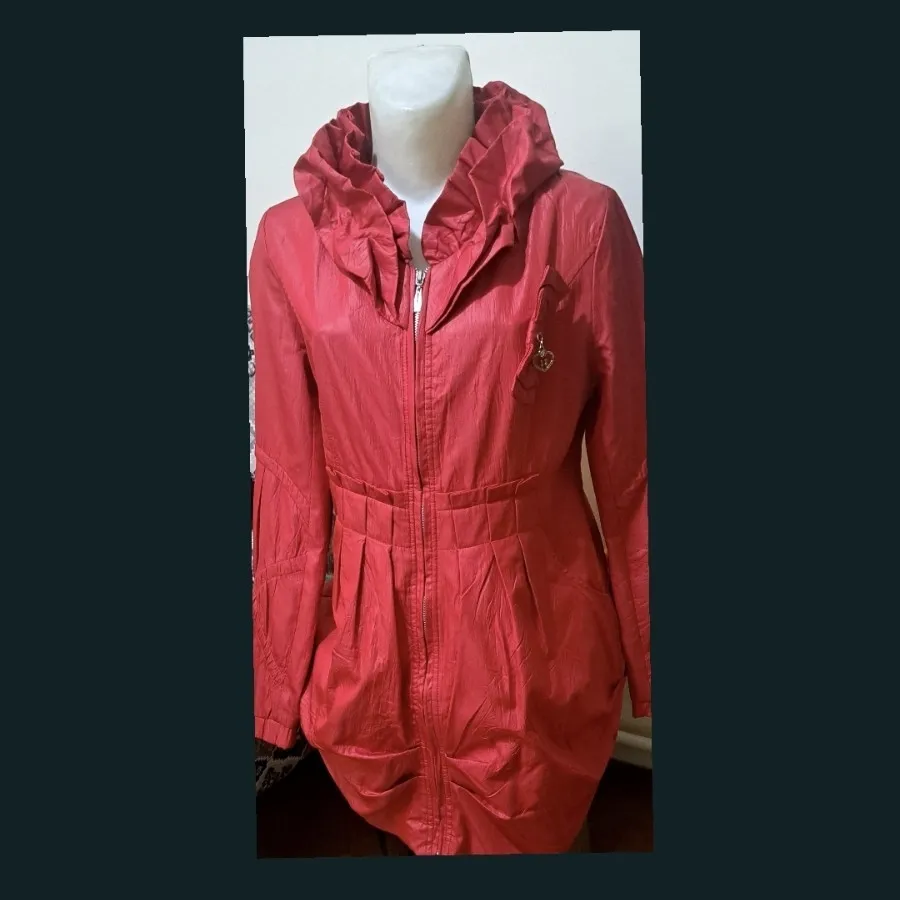 پالتو قرمز مجلسی