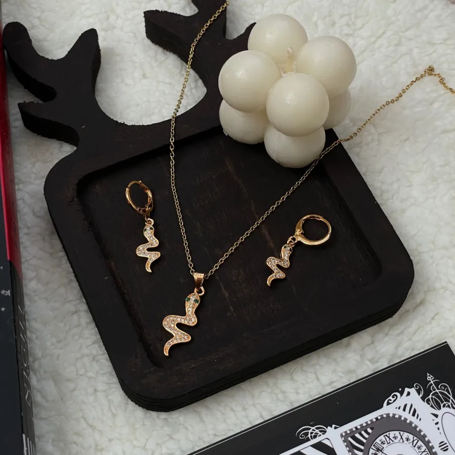 نیم ست مار طلایی