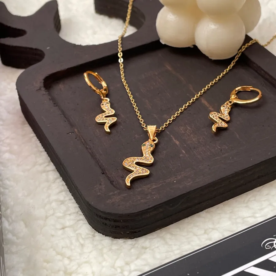 نیم ست مار طلایی