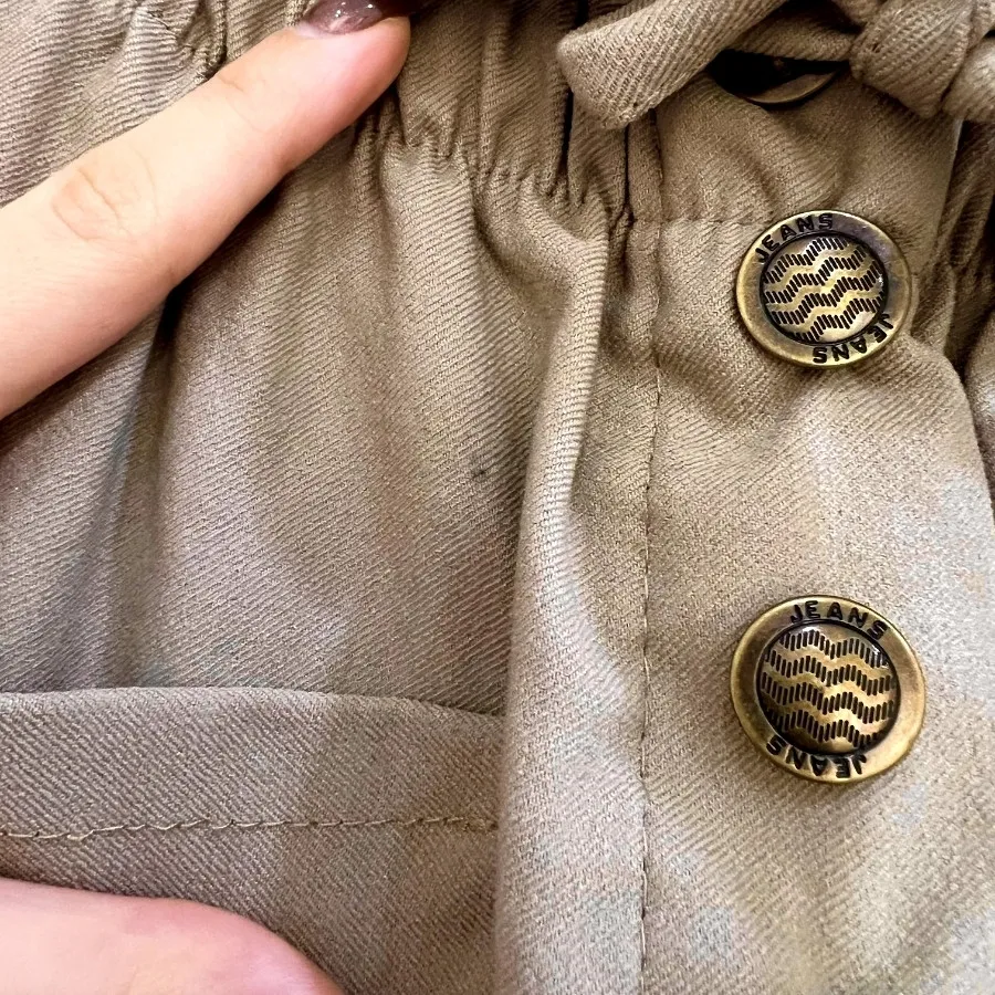 شلوار کرم مام فیت