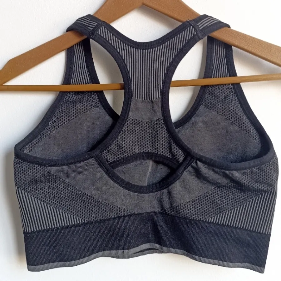 نیم تنه ورزشی