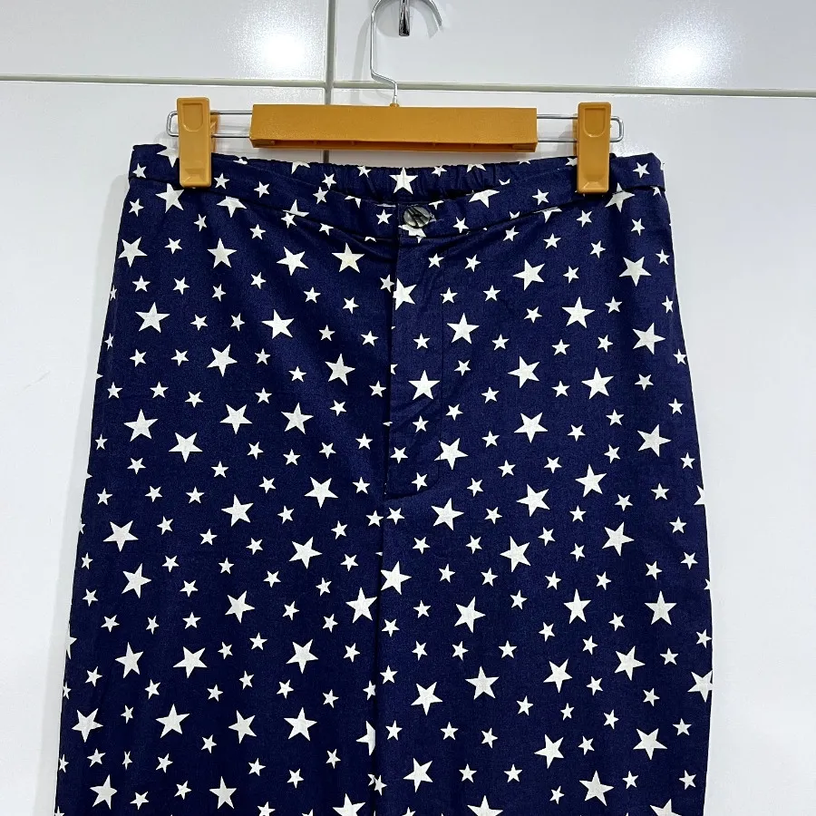 شلوار پارچهای ستارهای