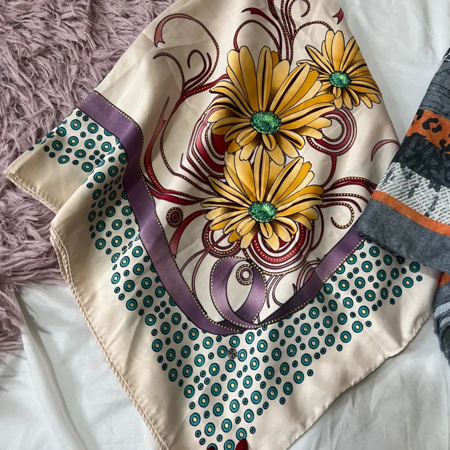 مینی اسکارف