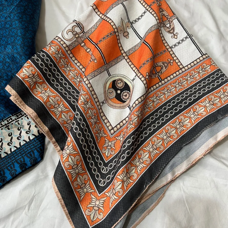 مینی اسکارف