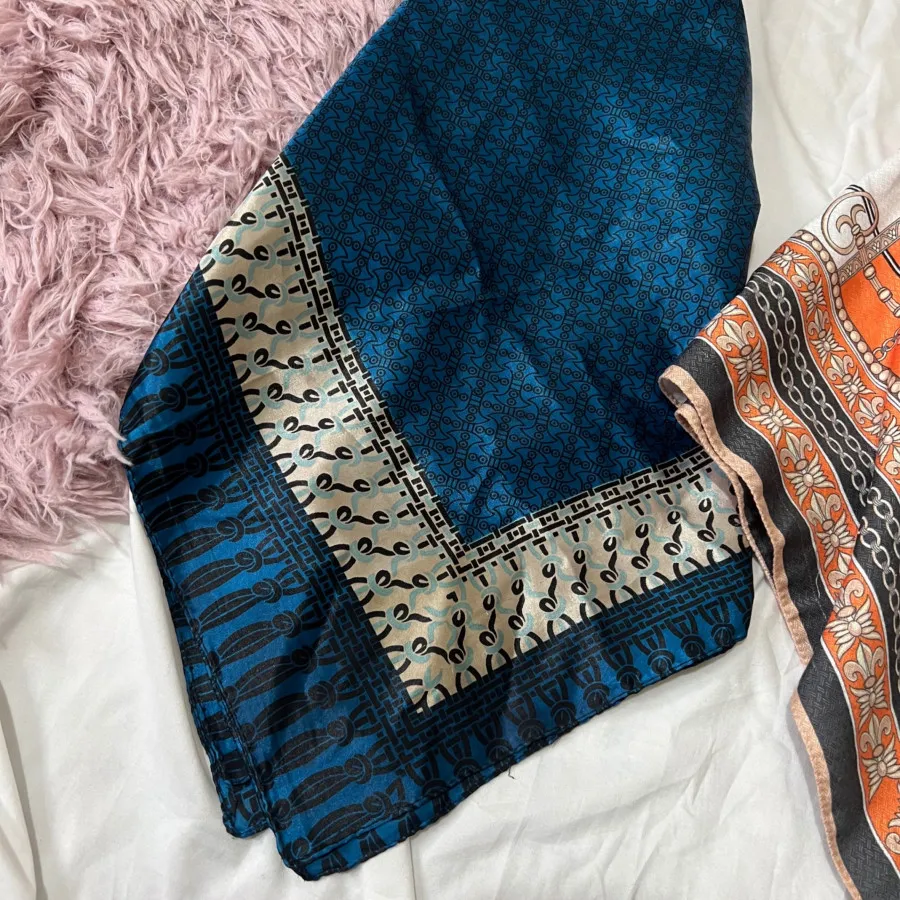 مینی اسکارف