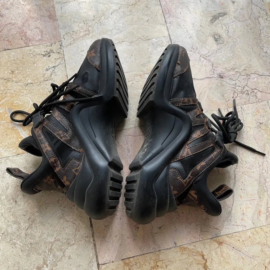 کتانی لویی ویتون