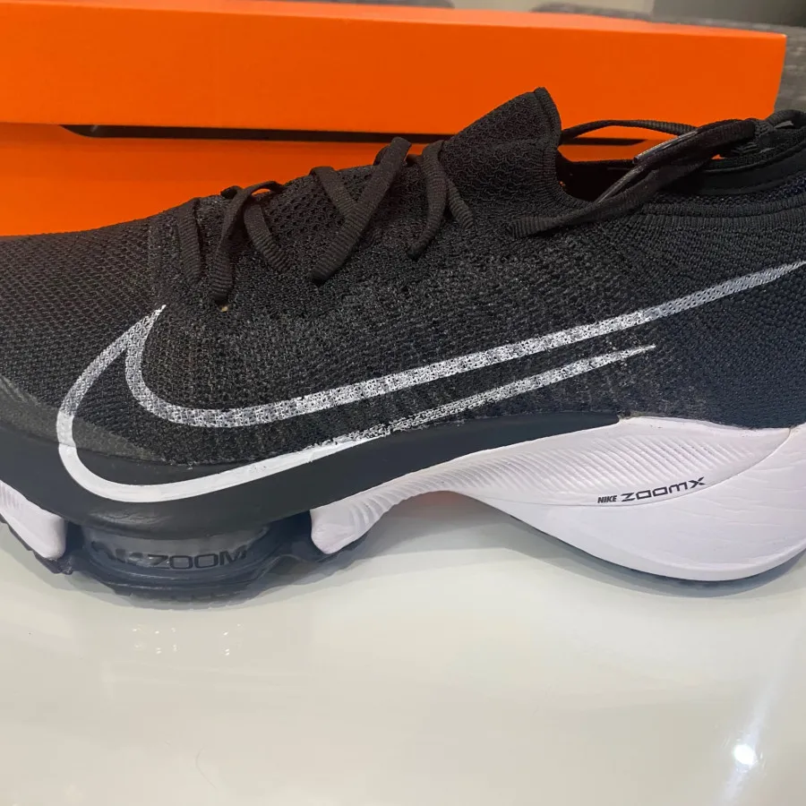 NIKE Air Zoom Tempo Next