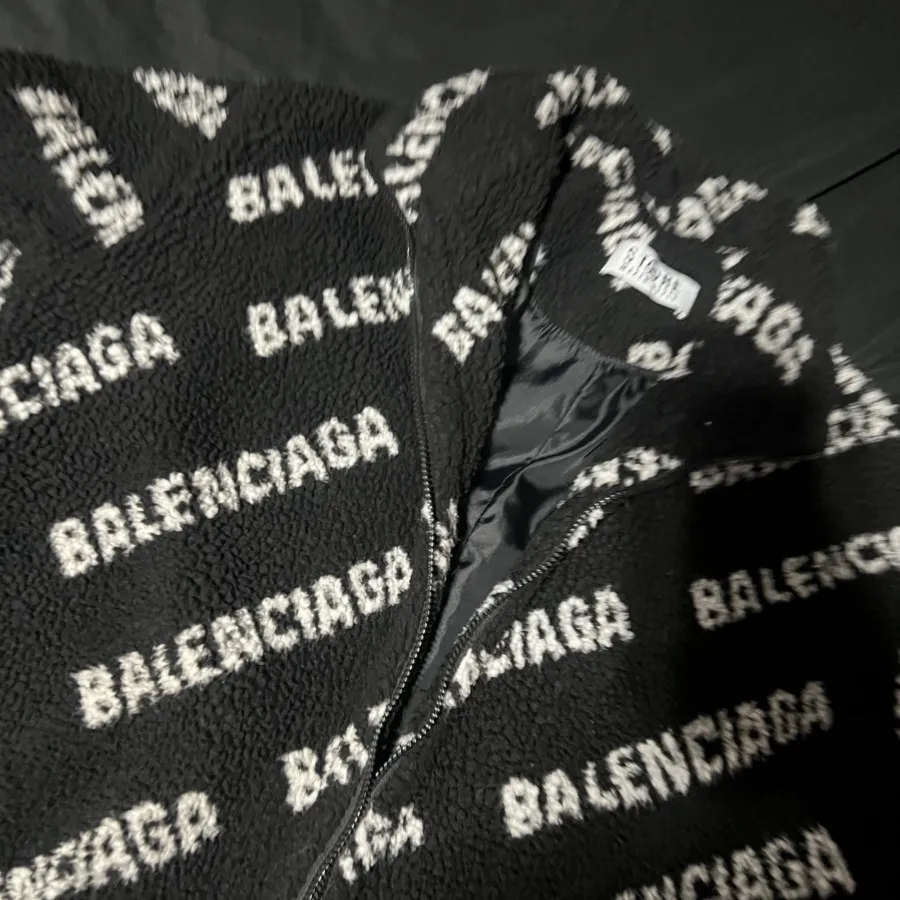 کاپشن بلنسیاگا