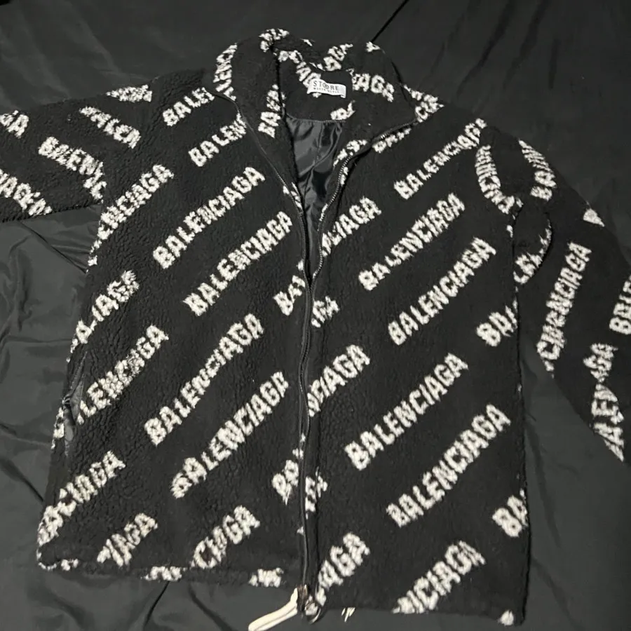 کاپشن بلنسیاگا