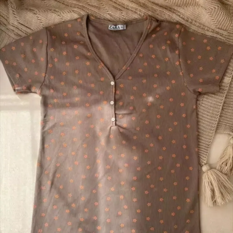 تیشرت یقه هفت زاراZARA