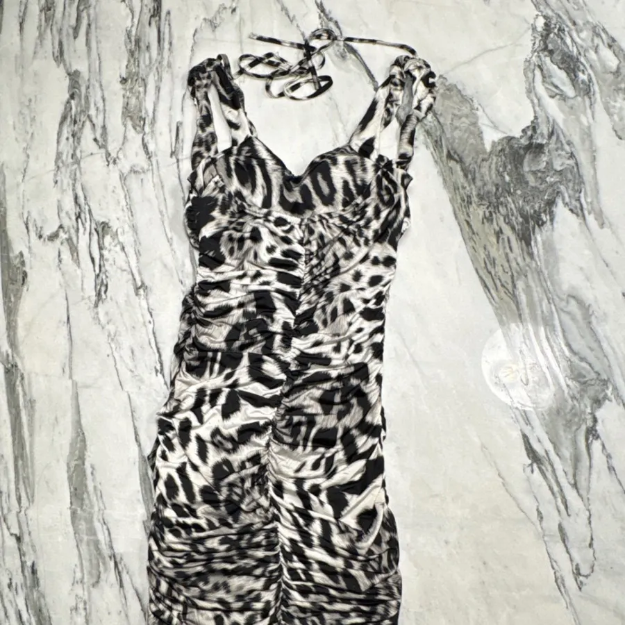 پیراهن پلنگی