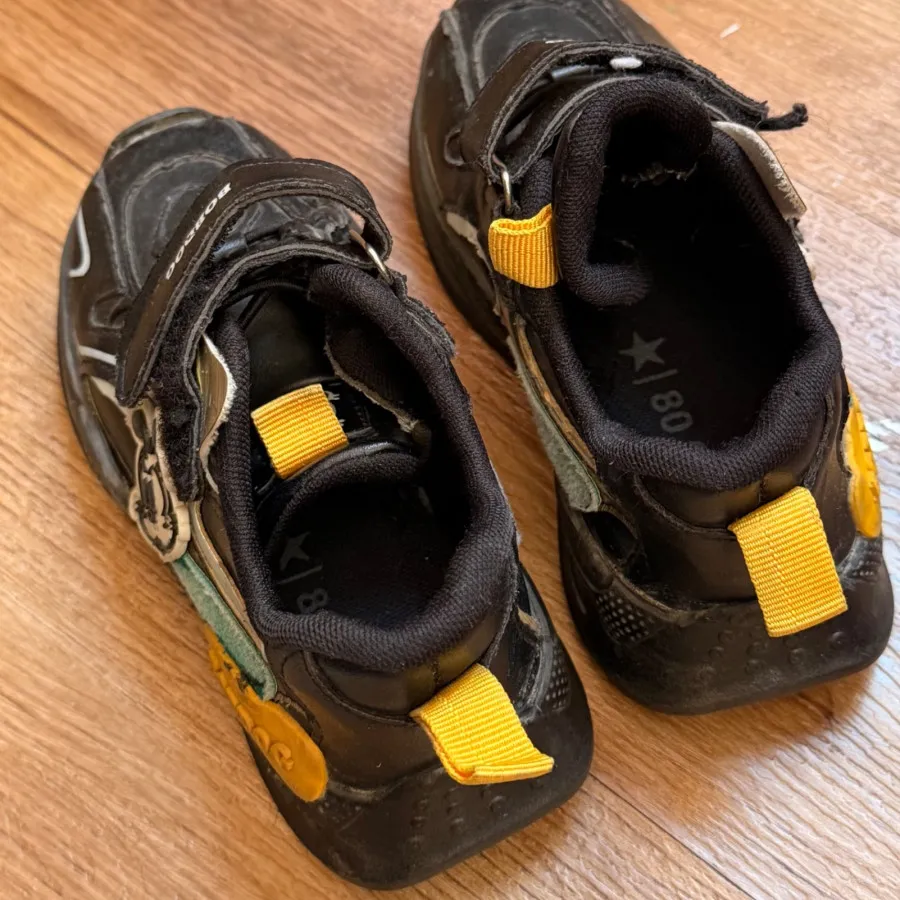 کتونی پسرانه