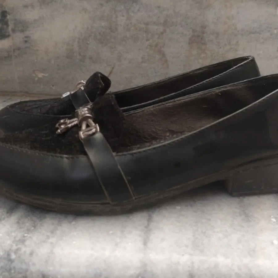 کفش های راحتی و کالج