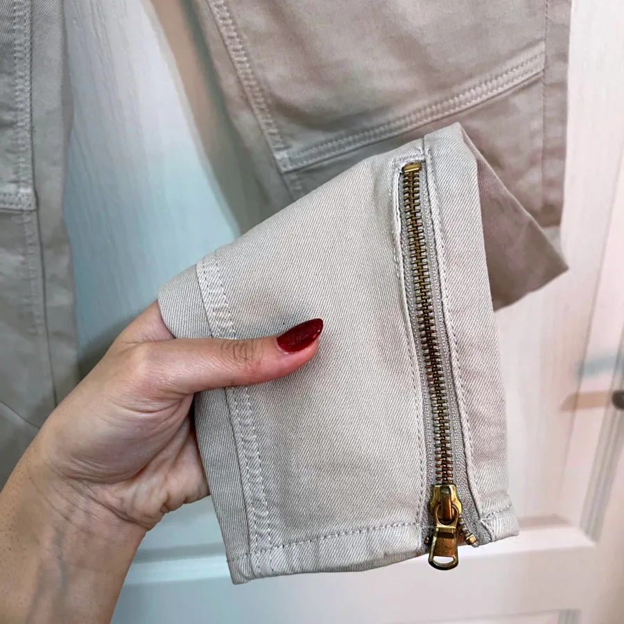 شلوار جین کرم