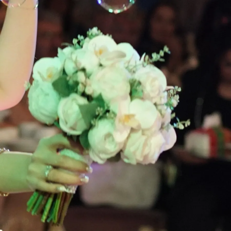 دسته گل عروس