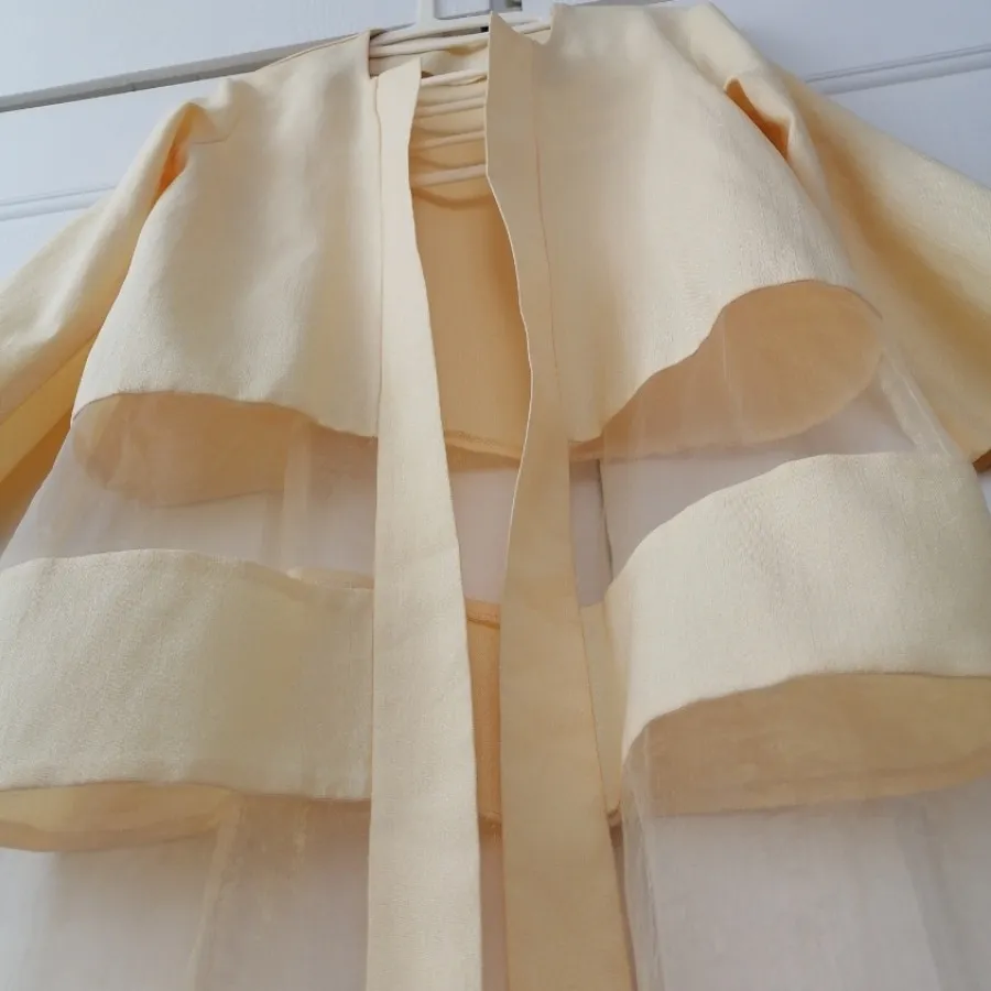 مانتو کتی زرد