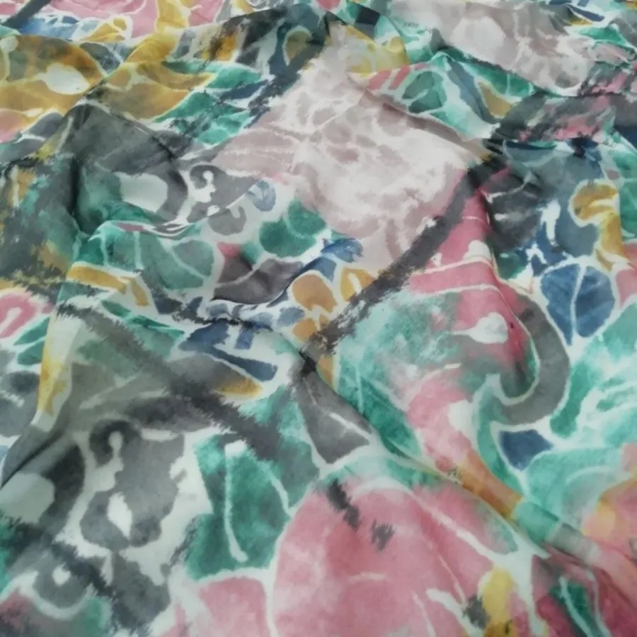 روسری نخی برند لیونارد