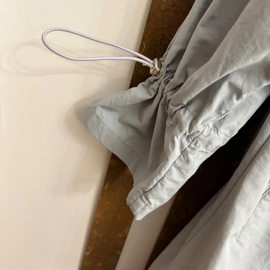 بارانی و بادگیر بلند