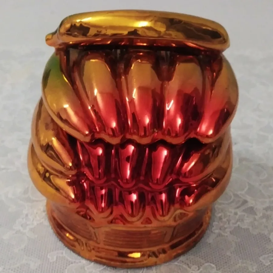 شکلات خوری قدیمی موزی