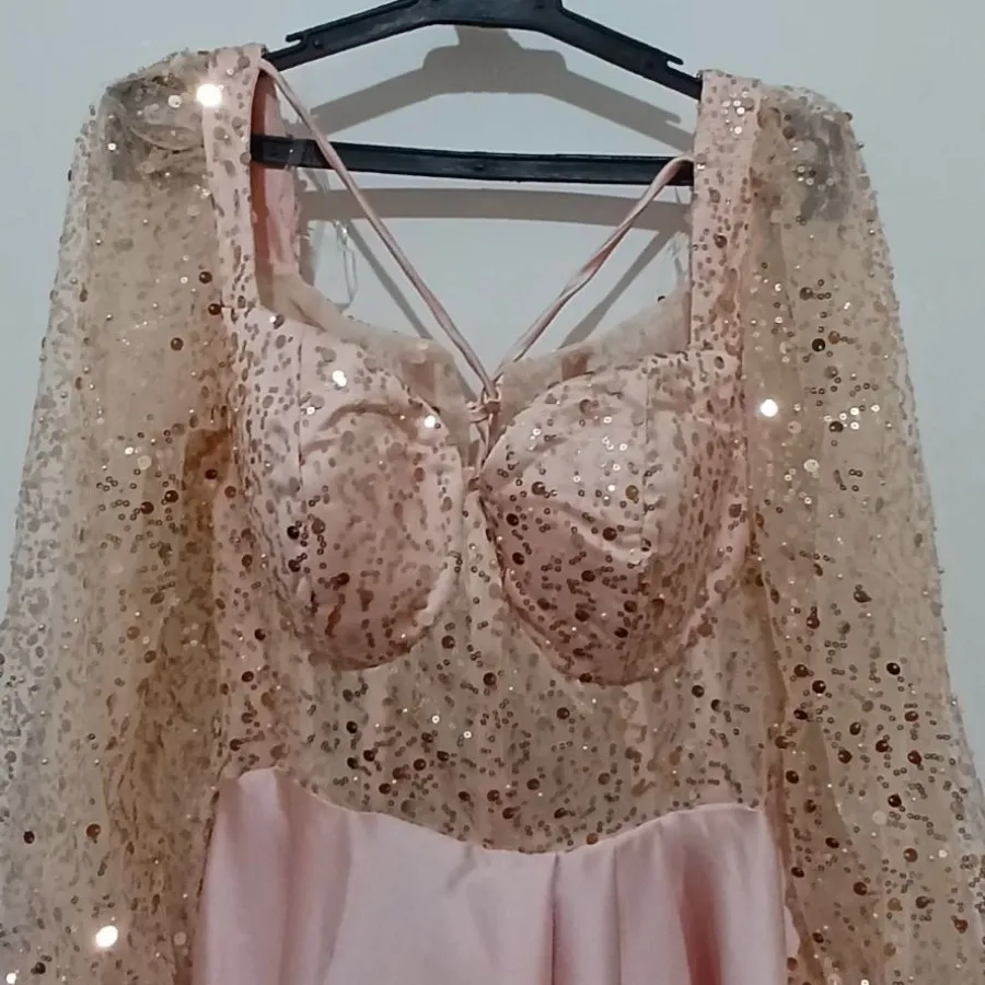 تولیدی لباس مجلسی داریم