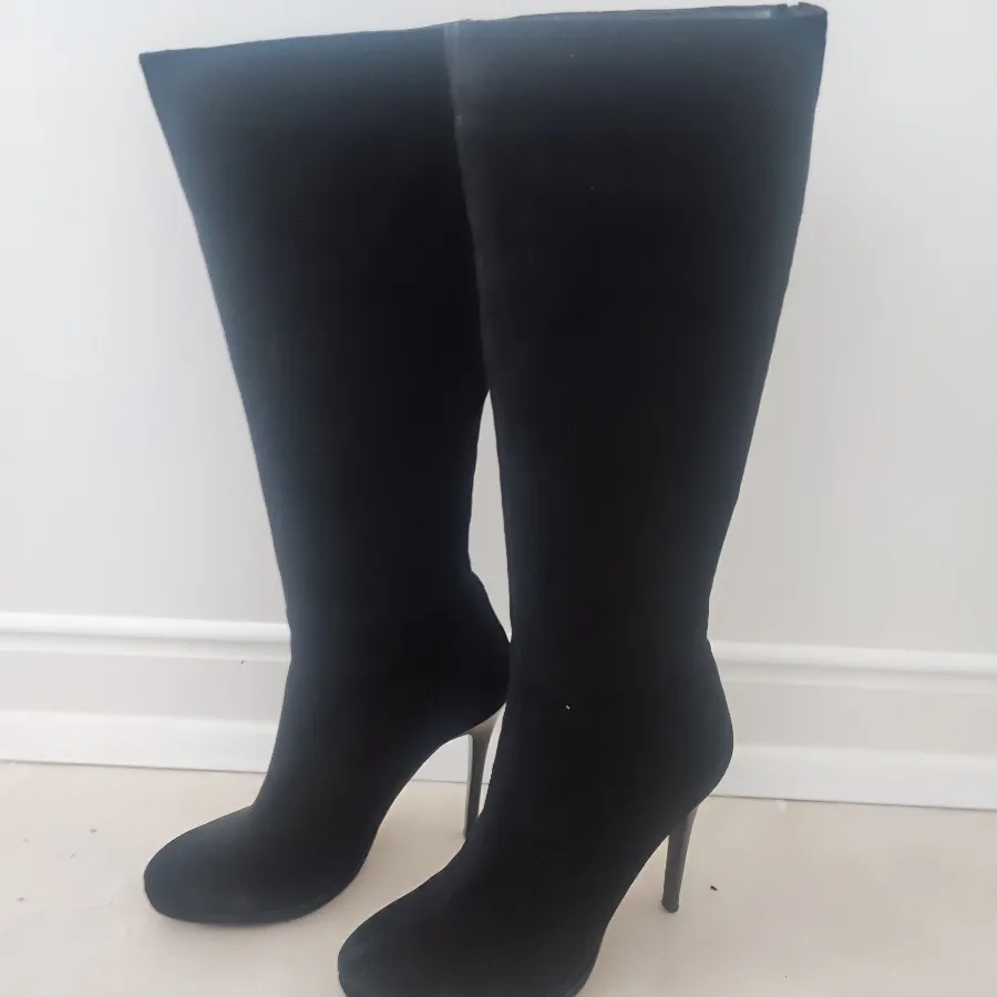 بوت پاشنه بلند مارک دنیلی