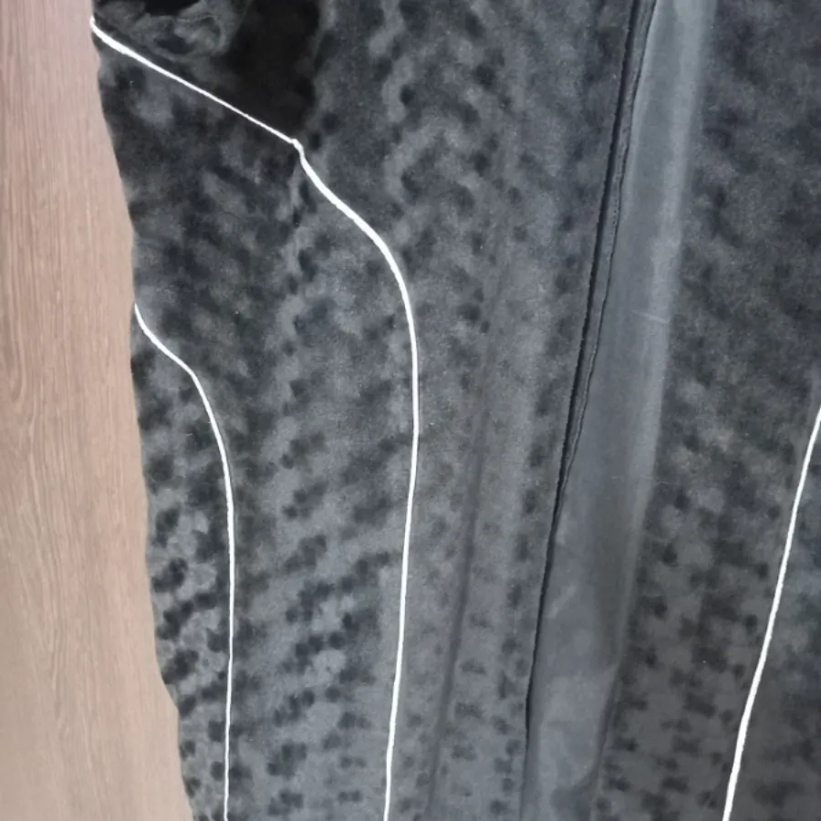 پالتو مخمل سه بعدی