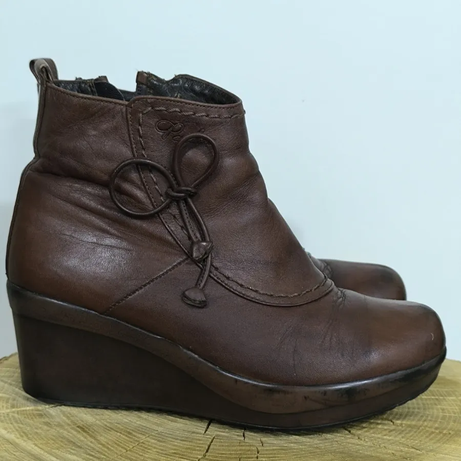 نیم بوت چرم