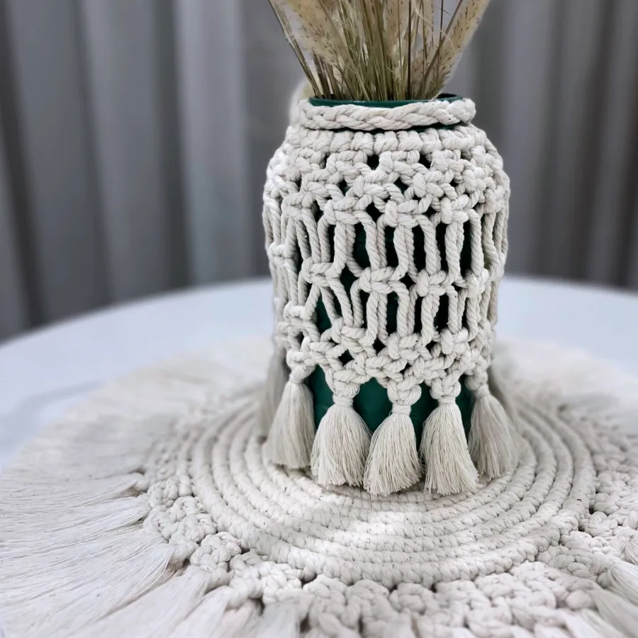 رومیزی و گلدان مکرومه