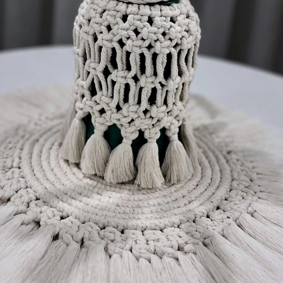 رومیزی و گلدان مکرومه