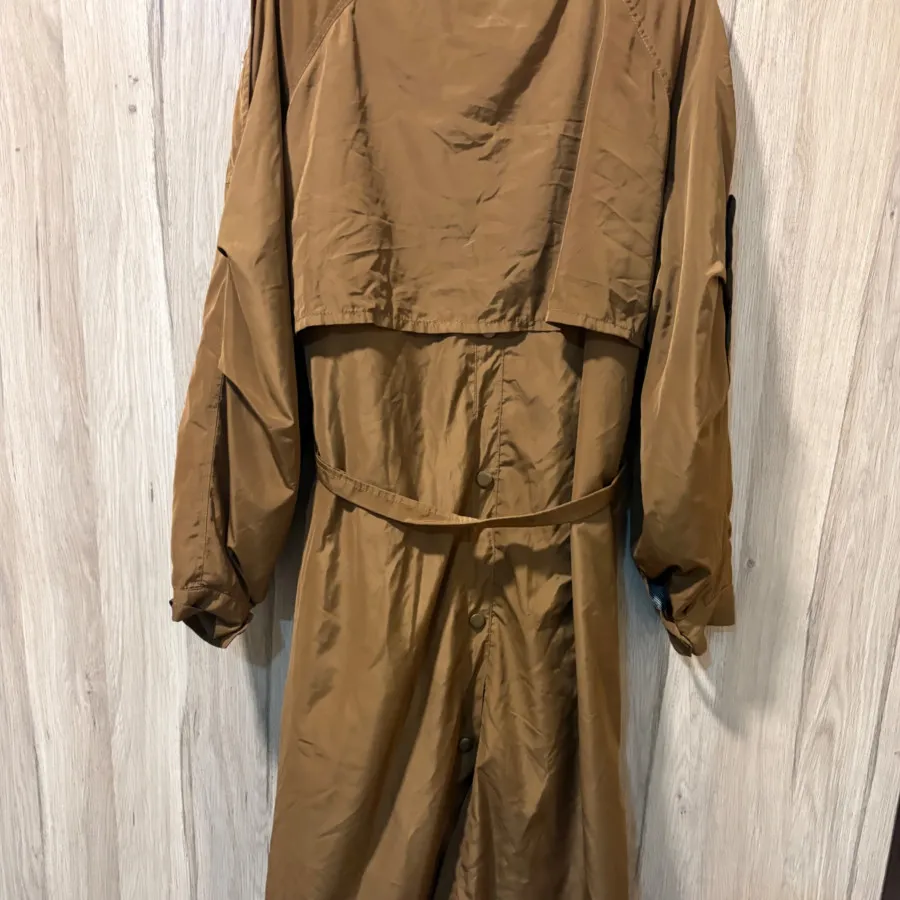 بارونی پشت دکمه