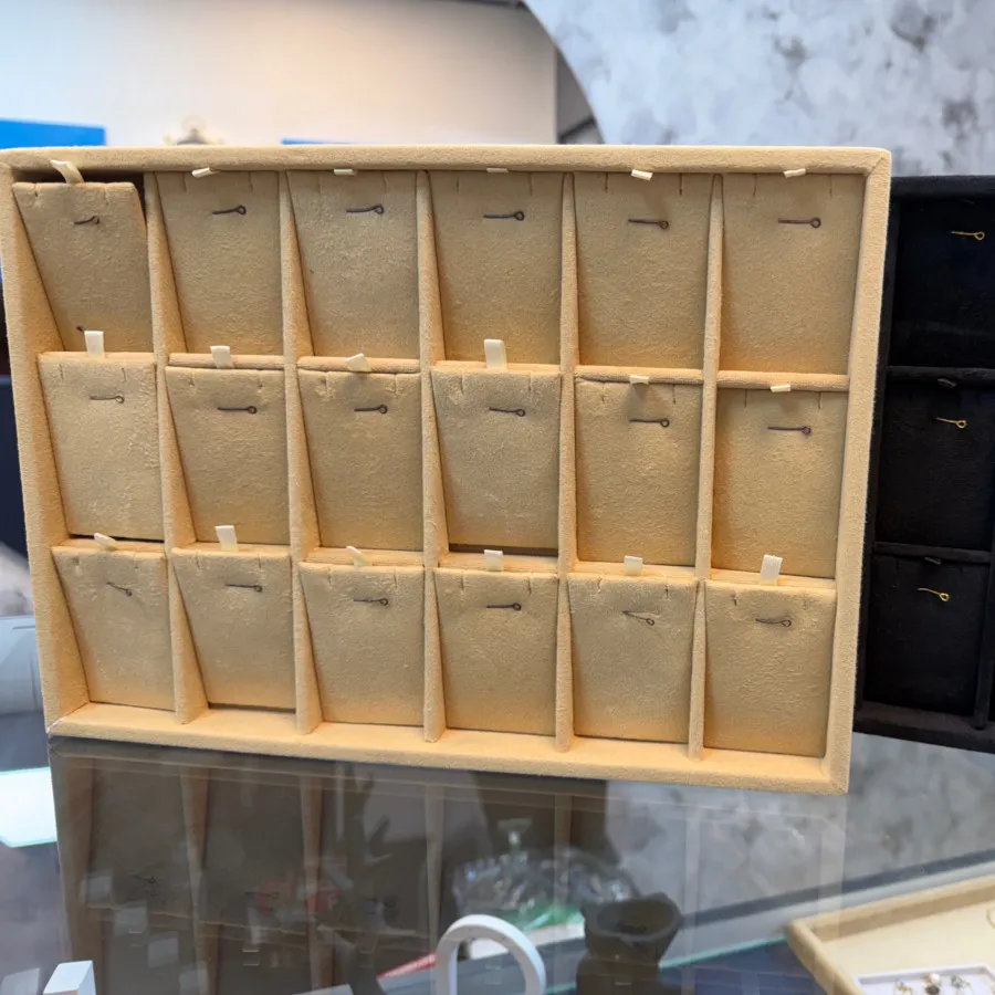 مانکن یا استند