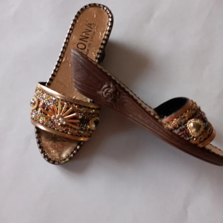 صندل طلایی دخترانه منچقی