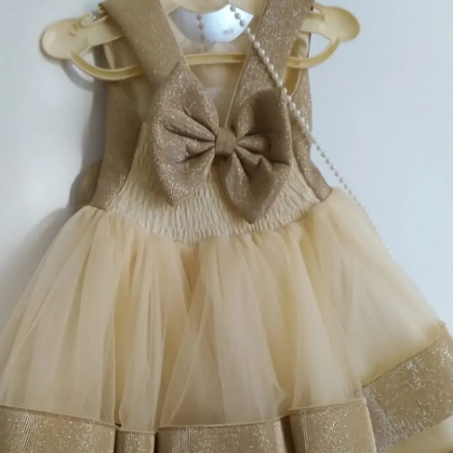 پیراهن دخترانه