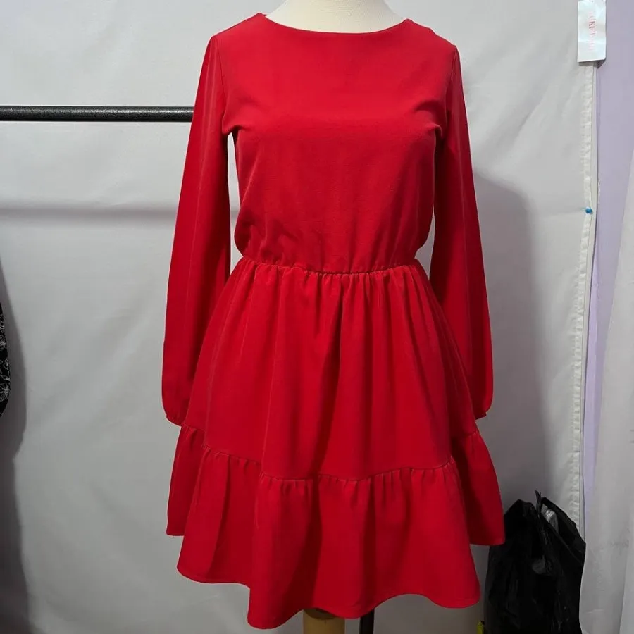 پیراهن عروسکی قرمز