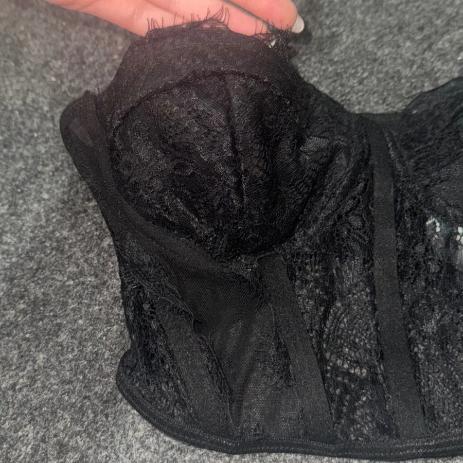 نیم تنه گیپور