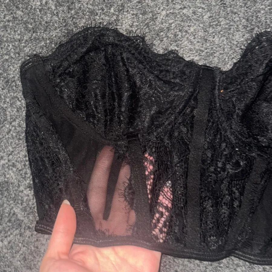 نیم تنه گیپور